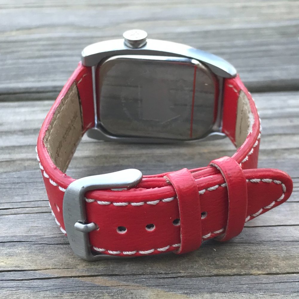 Paul Frank Watch Red Vegan Faux Leather Band Water - Picture 8 of 12